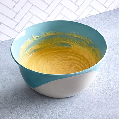 100471-1-lg.jpg 4-qt (3.8-L) Plastic Mixing Bowl - Image 1