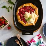 Cast Iron Sizzle Skillet & Wood Trivet - Image 3