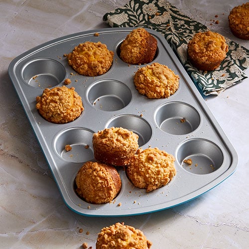 101171-1-lg.jpg Muffin Pan - Image 1