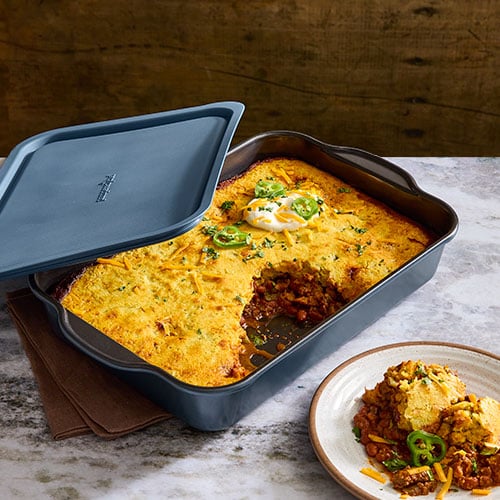 101215-1-lg.jpg 9″ x 13″ (23-cm x 33-cm) Brilliance Nonstick Baking Pan With Lid - Image 1