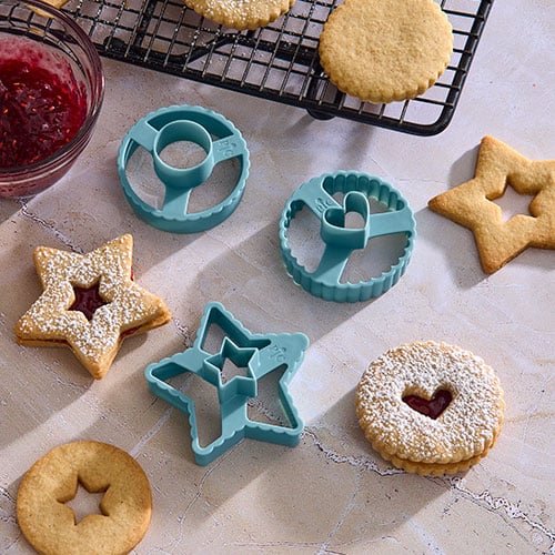 101221-1-lg.jpg Linzer Cookie Cutter Set - Image 1