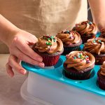 Cupcake Pan & Carrier Set - Image 4