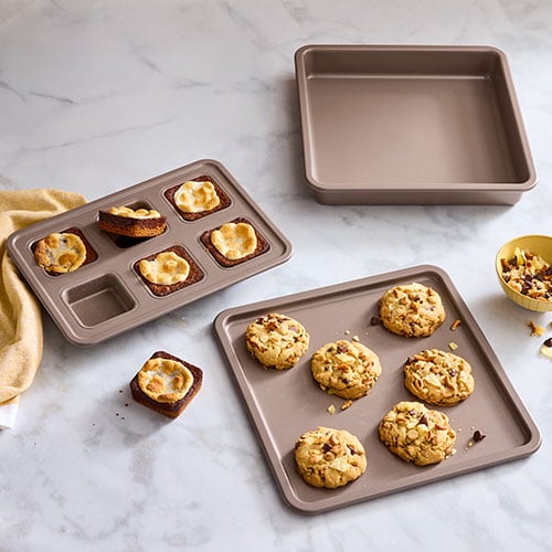 101334-1-lg.jpg Small Oven Bakeware Set - Image 1