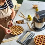 Silicone Pie Crust Mold - Image 5